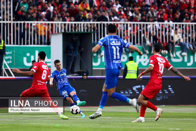 دیدار تیمهای استقلال تهران و پرسپولیس تهران