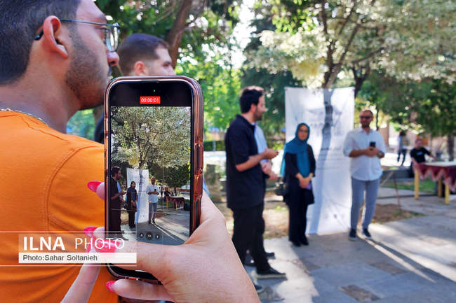 تور کُروکی در کاخ چهلستون به روایت تصویر