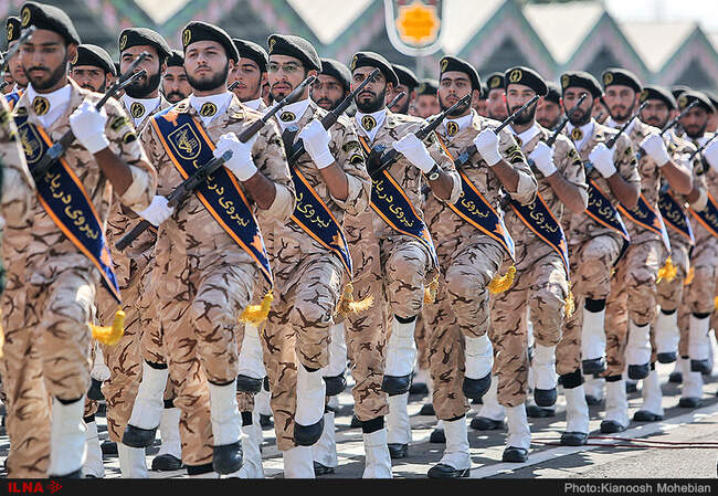 نمایش جدیدترین تجهیزات نظامی در مراسم رژه نیروهای مسلح