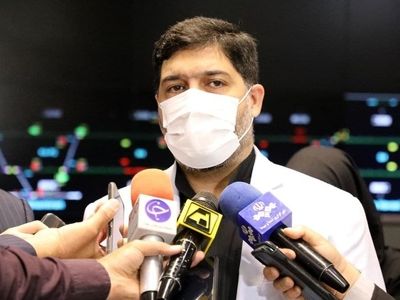 واکنش به پایین کشیدن تابلوی بزرگان ادبیات کشور از معابر تهران