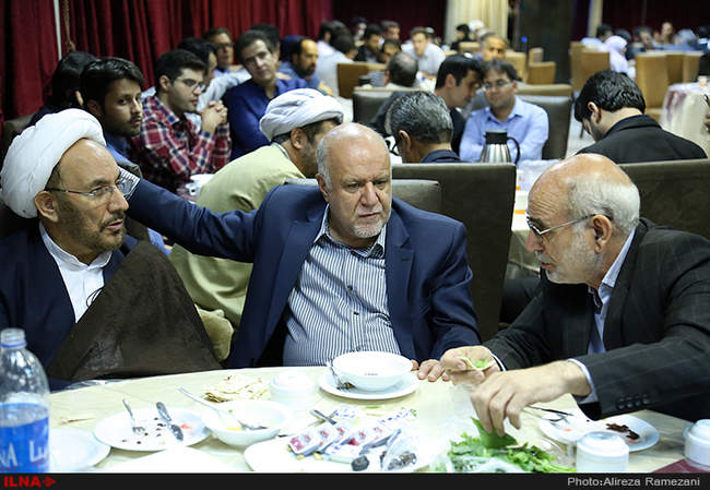 مراسم ضیافت افطار محمدرضا عارف