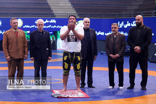 گزارش تصویری از رقابت‌های کشتی تعیین پهلوان سال ۱۴۰۴