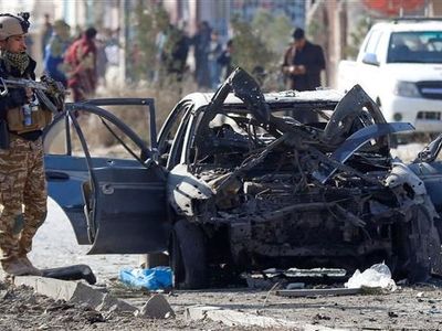 انفجار یک بمب کنارجاده‌ای در افغانستان؛ ۱۰ عضو یک خانواده کشته شدند