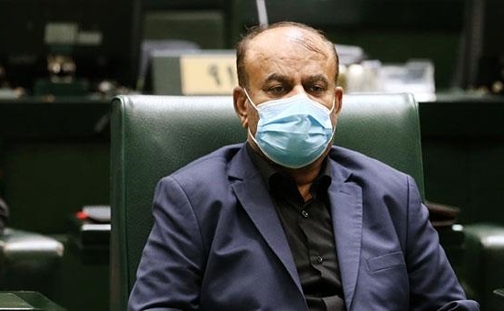 رستم قاسمی به سوالات نمایندگان پاسخ می‌دهد