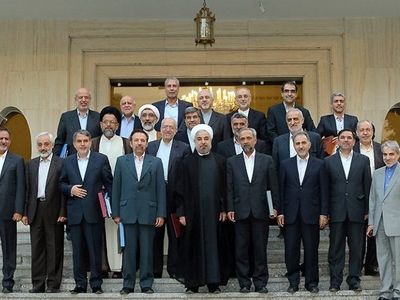 کدام استانداران روی لبه تیغ عزل هستند