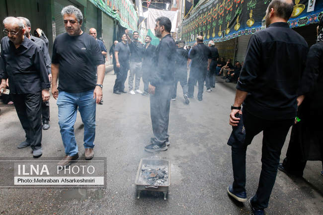مراسم خیمه‌سوزان ظهر عاشورا در چهارراه گلوبندک تهران /2