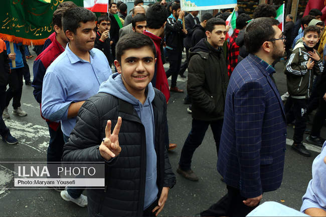      راهپیمایی یوم‌الله ۱۳ آبان‌ماه در تبریز 