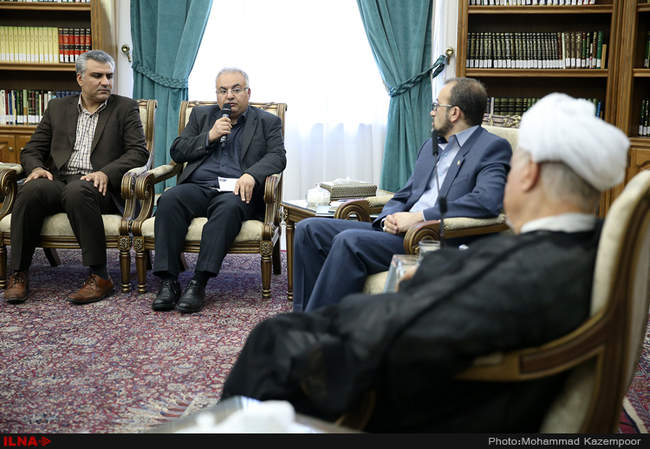 دیدار اعضای گروه سرمایه گذاری آل طه با آیت الله هاشمی رفسنجانی