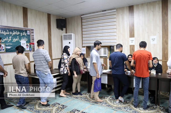 حضور مردم بندرعباس در انتخابات