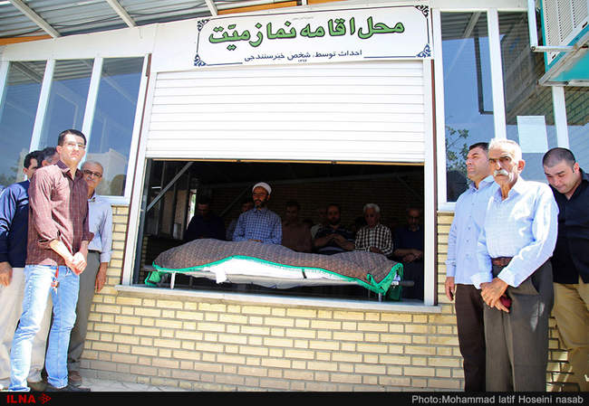 مراسم تشییع و خاکسپاری جانباختگان حادثه اتوبوس در سنندج