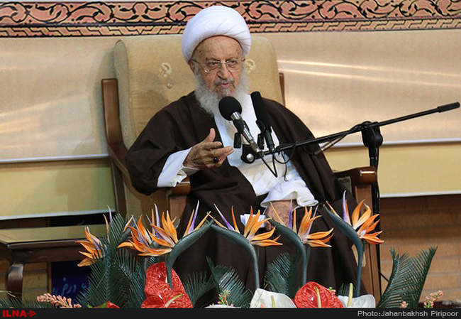 نشست انجمن علمی ارتباطات وتبلیغ حوزه علمیه با حضورآیت الله مکارم شیر