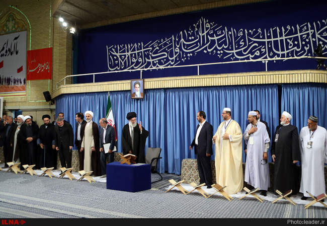 دیدار شرکت‌کنندگان در مسابقات بین‌المللی قرآن با رهبر انقلاب اسلام