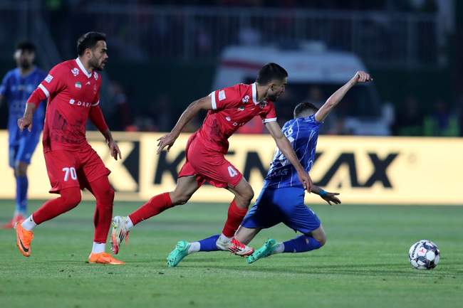 دیدار تیمهای استقلال تهران و پرسپولیس تهران