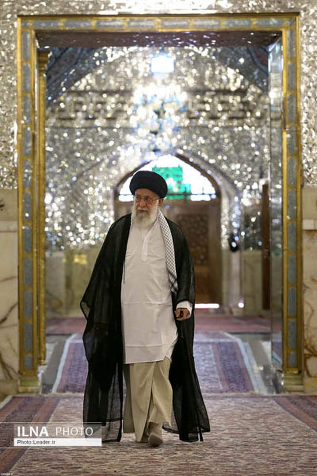 غبارروبی مضجع مطهر حضرت امام رضا (ع)