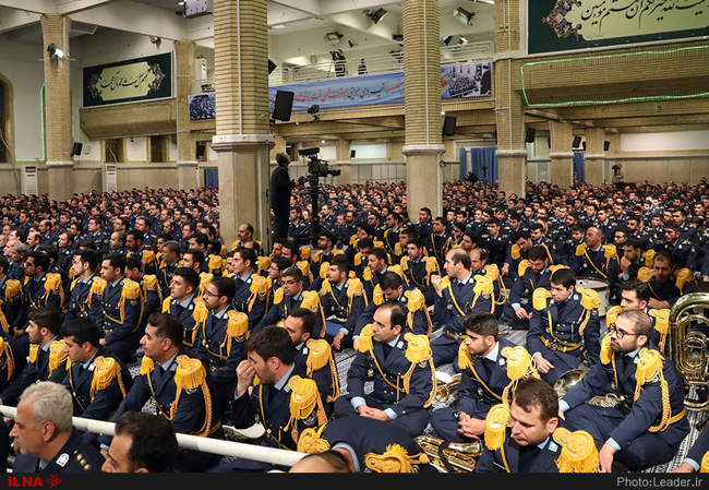 دیدار فرماندهان نیروی هوایی و پدافند هوایی ارتش با رهبر انقلاب