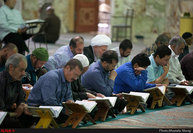 آئین جزء خوانی قرآن کریم در مسجد مقدس جمکران