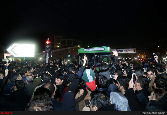 انتقال پیکر آیت الله هاشمی رفسنجانی از بیمارستان شهدای تجریش به جماران