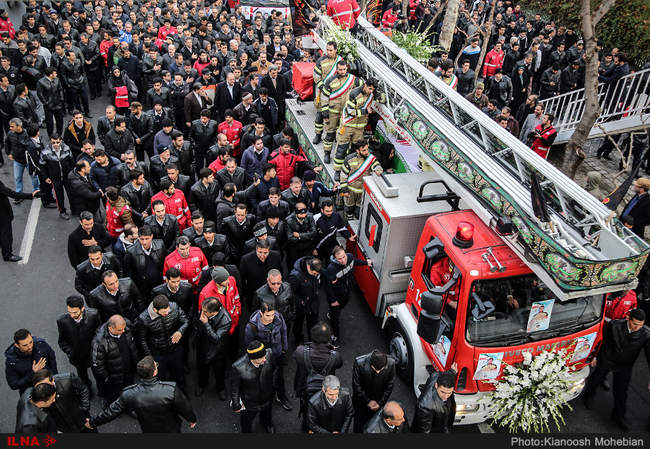 مراسم تشییع پیکر آتش‌نشان شهید سید احسان جامعی