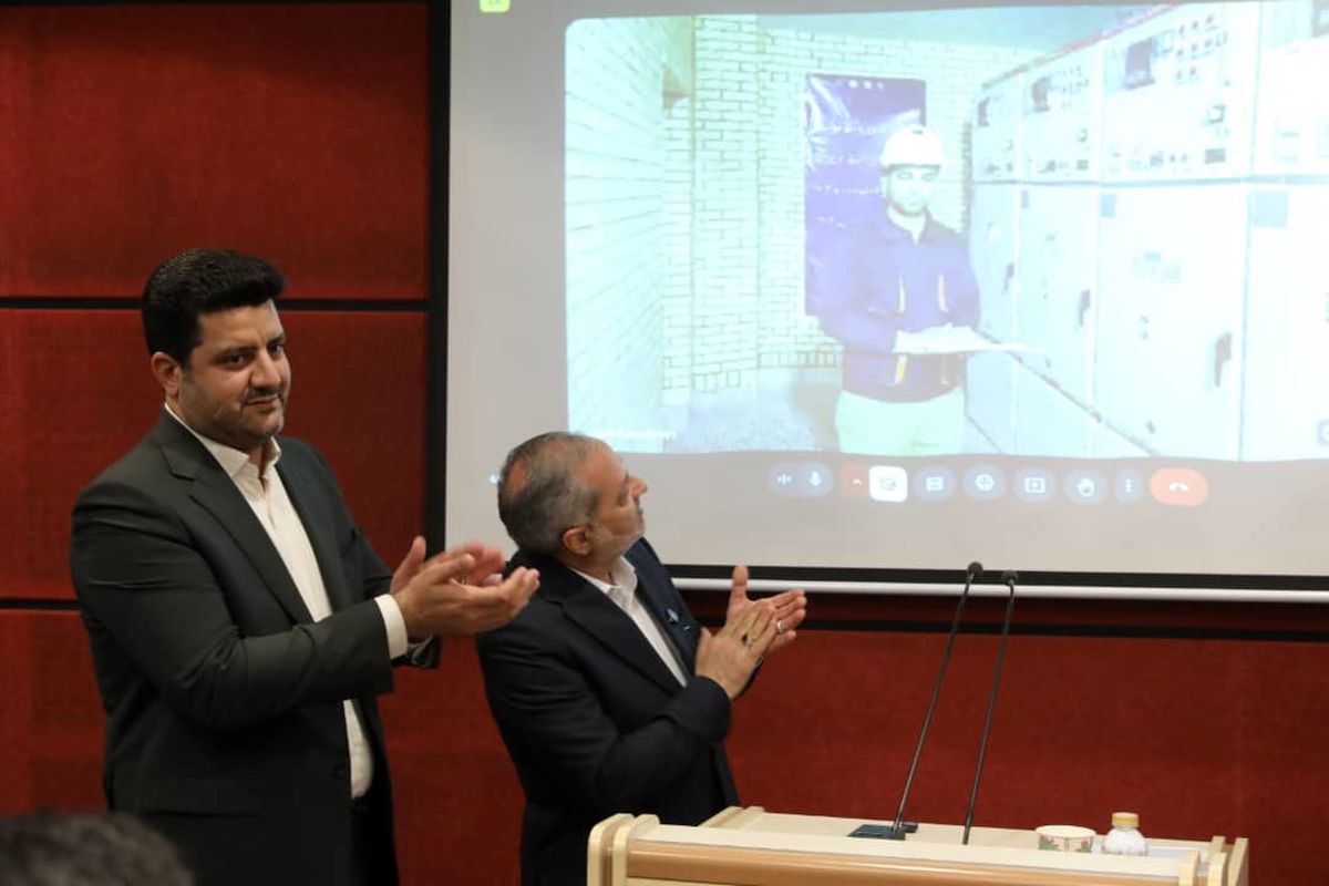 افتتاح نیروگاه خورشیدی ۱۰ مگاواتی توسط وزیر آموزش و پرورش