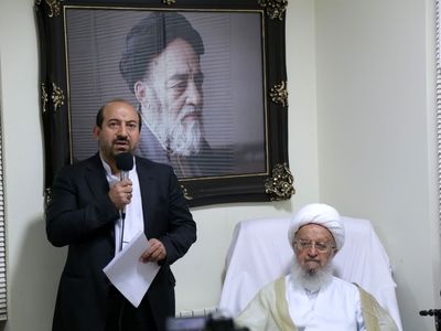 حضرت خدیجه(س) پیامبر(ص) را آماده انجام وظایف نبوت می‌کرد
