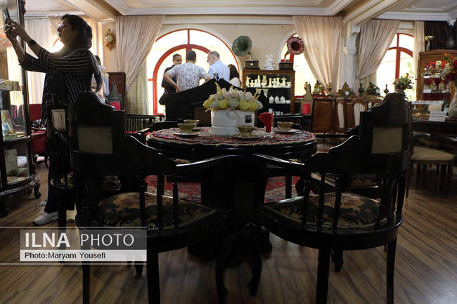 کافه‌ موزه گرامافون در تبریز