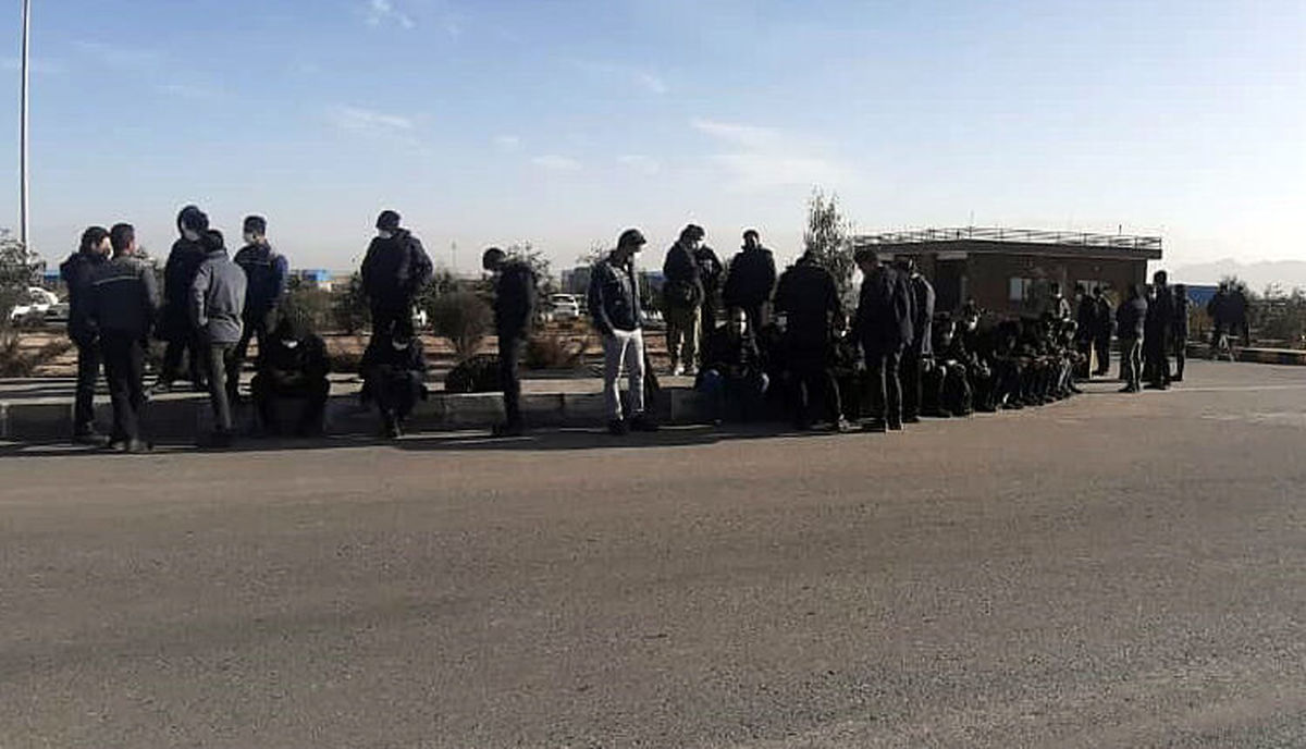 کارگران مجتمع «فولاد بوتیا ایرانیان» خواستار افزایش حقوق هستند