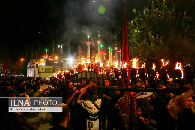 مشعل گردانی شب تاسوعا در حرم مطهر حضرت معصومه(س) قم