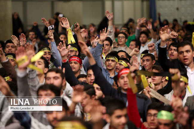 دیدار هزاران نفر از دانشجویان و دانش‌آموزان با رهبر معظم انقلاب اسل�