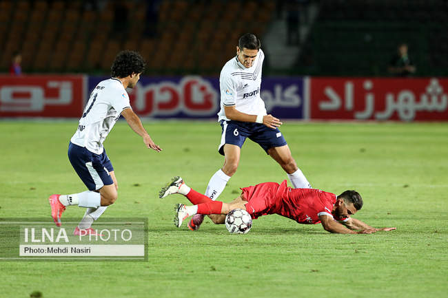 گزارش تصویری دیدار تیم‌های پرسپولیس و ملوان بندرانزلی