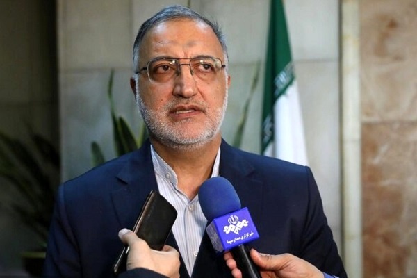 از ۴ بامداد مشغول بازدید از مراکز برف‌روبی بودم/ جهش بزرگ در توسعه حمل‌ونقل عمومی تهران در سال آینده 