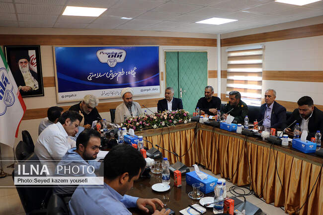 بازدید خبرنگاران از شیر پگاه آذربایجان شرقی