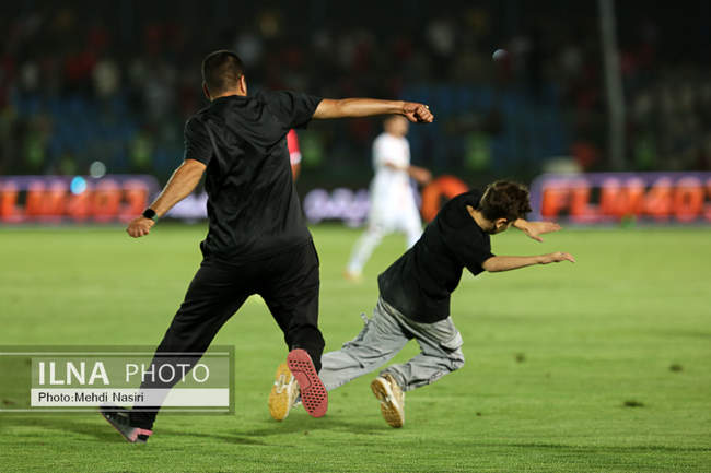 دیدار تیمهای فوتبال پرسپولیس تهران و فولاد خوزستان