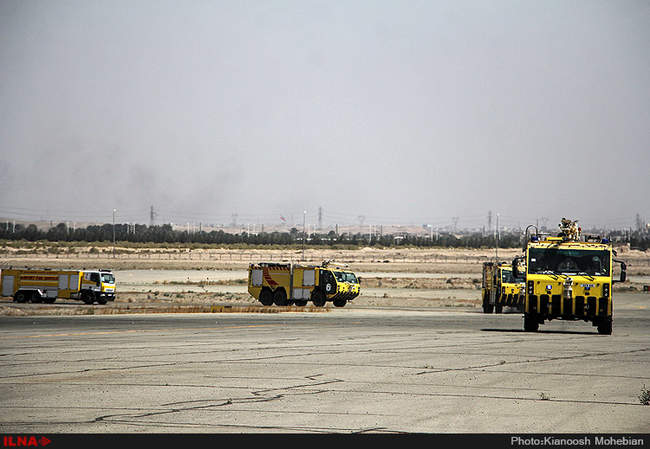 مانور اطفاء حریق هواپیما در فرودگاه امام خمینی (ره)