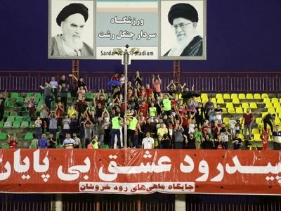 هیچ هواداری را در ورزشگاه سردار جنگل "برهنه" نکردند