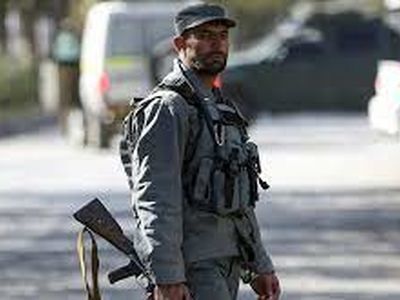چندین کشته و زخمی در پی حمله طالبان به دو نقطه امنیتی پلیس افغانستان

