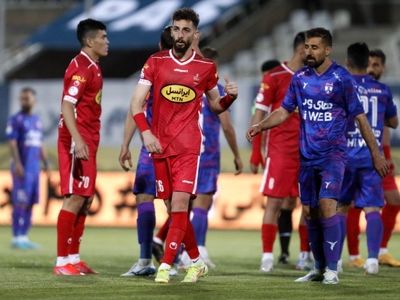 حمله مدافع پرسپولیس به سرمربی هوادار 
