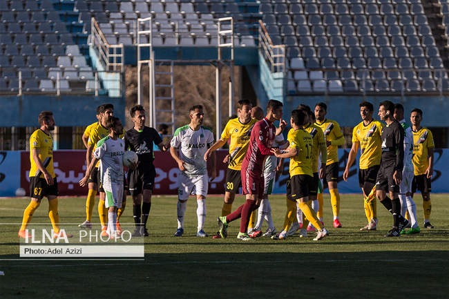 ٖلیگ برتر / آلومینیوم اراک 1 - سپاهان اصفهان ۶
