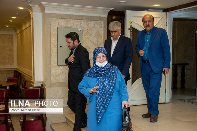 نشست صمیمی حزب اتحاد ملت ایران اسلامی در قزوین