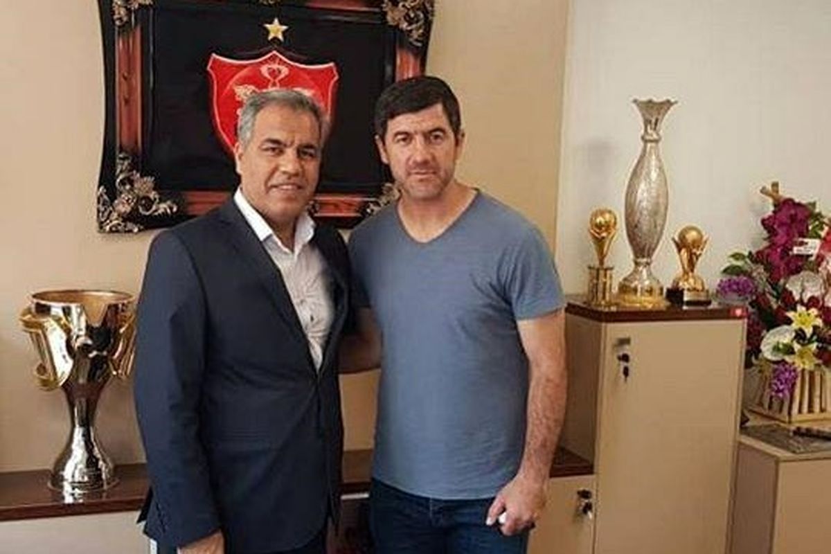 کریم باقری با پرسپولیس تمدید کرد