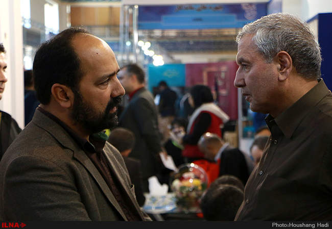 بازدید علی ربیعی وزیر تعاون، کار ورفاه اجتماعی ازنمایشگاه مطبوعات و 