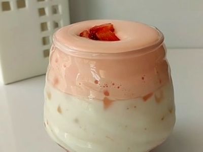 طرز تهیه شیر توت فرنگی + فیلم