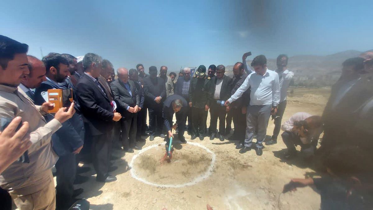 پروژه ۱۰۸۸ واحد مسکن ملی در ایلام کلنگ زنی شد