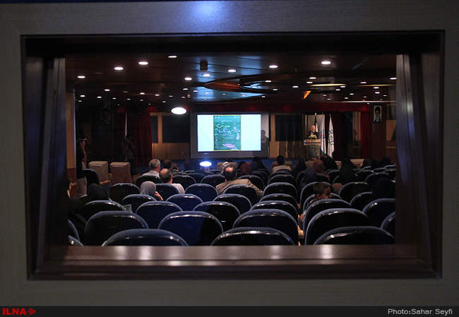 افتتاح نخستین نمایشگاه پوشاک مدارس