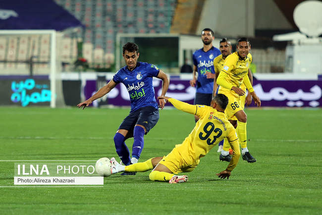دیدار تیم های استقلال تهران - فجر شهید سپاسی شیراز