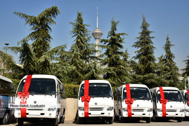 آیین بهره برداری از  اتوبوس و مینی بوس های جدید در ناوگان حمل و نقل عم