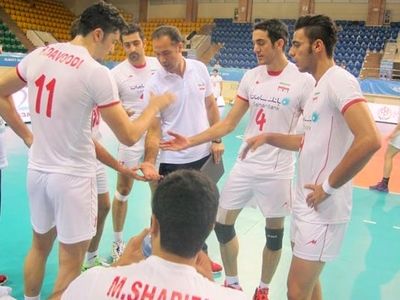 تیم والیبال دانشجویان با پیروزی آغاز کرد/ برتری شاگردان اکبری برابر کانادا