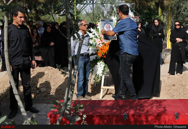 مراسم خاکسپاری جان باختگان فاجعه منا در قطعه 50 بهشت زهرا(س)