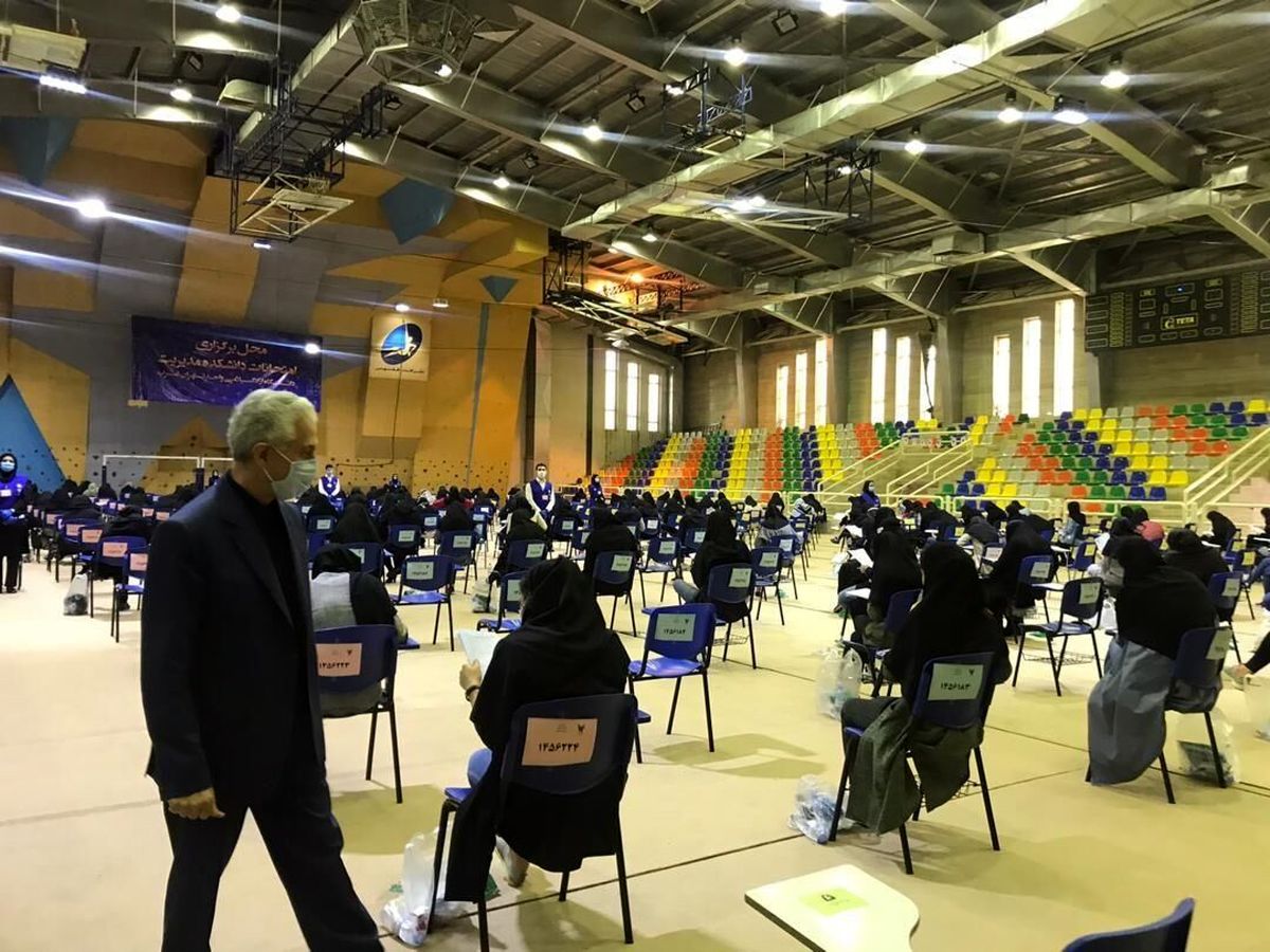 بازدید  وزیر علوم از روند برگزاری آزمون سراسری