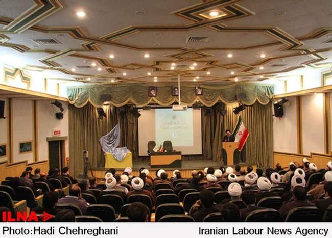 رونمایی از کتاب حضرت آیت الله العظمی موسوی اردبیلی