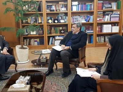 نشست شهردار تهران با رئیس سازمان برنامه و بودجه کشور/ دستور تخصیص صددرصدی مطالبات بودجه‌ای شهرداری صادر شد